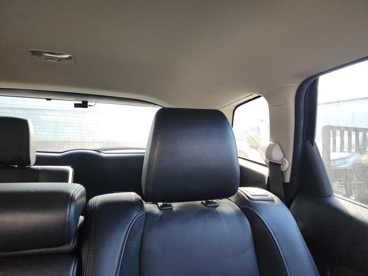 1000945141-Headrest 2nd Row Left