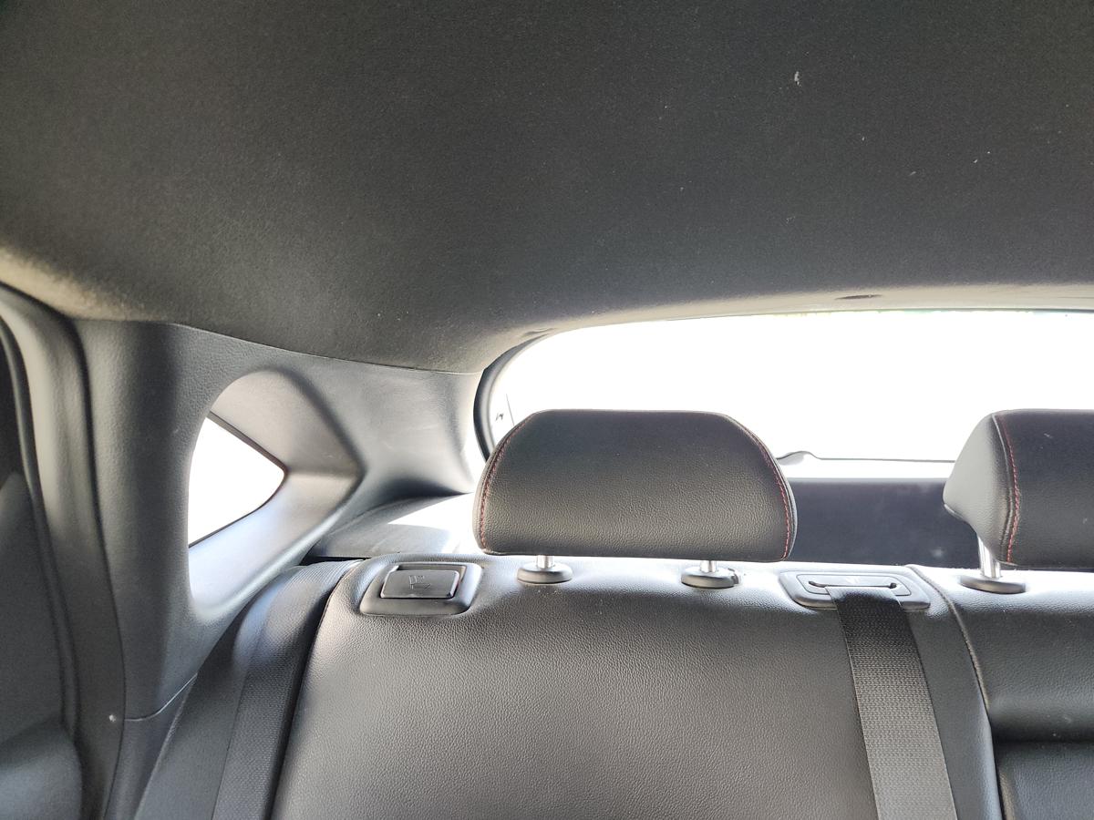 1000939459-Headrest 2nd Row Right