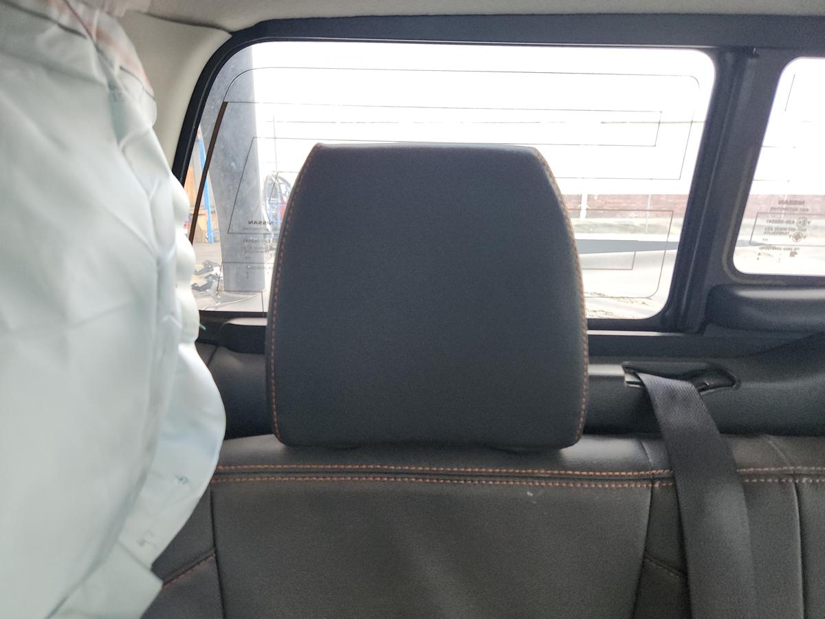 1000932932-Headrest 2nd Row Right