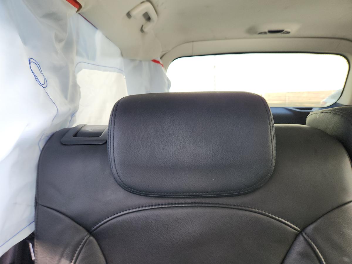 1000934457-Headrest 2nd Row Right