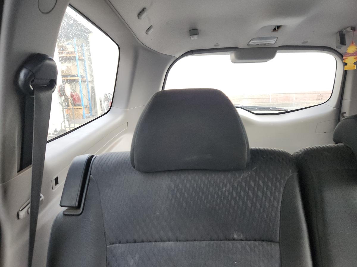 1000935561-Headrest 2nd Row Right