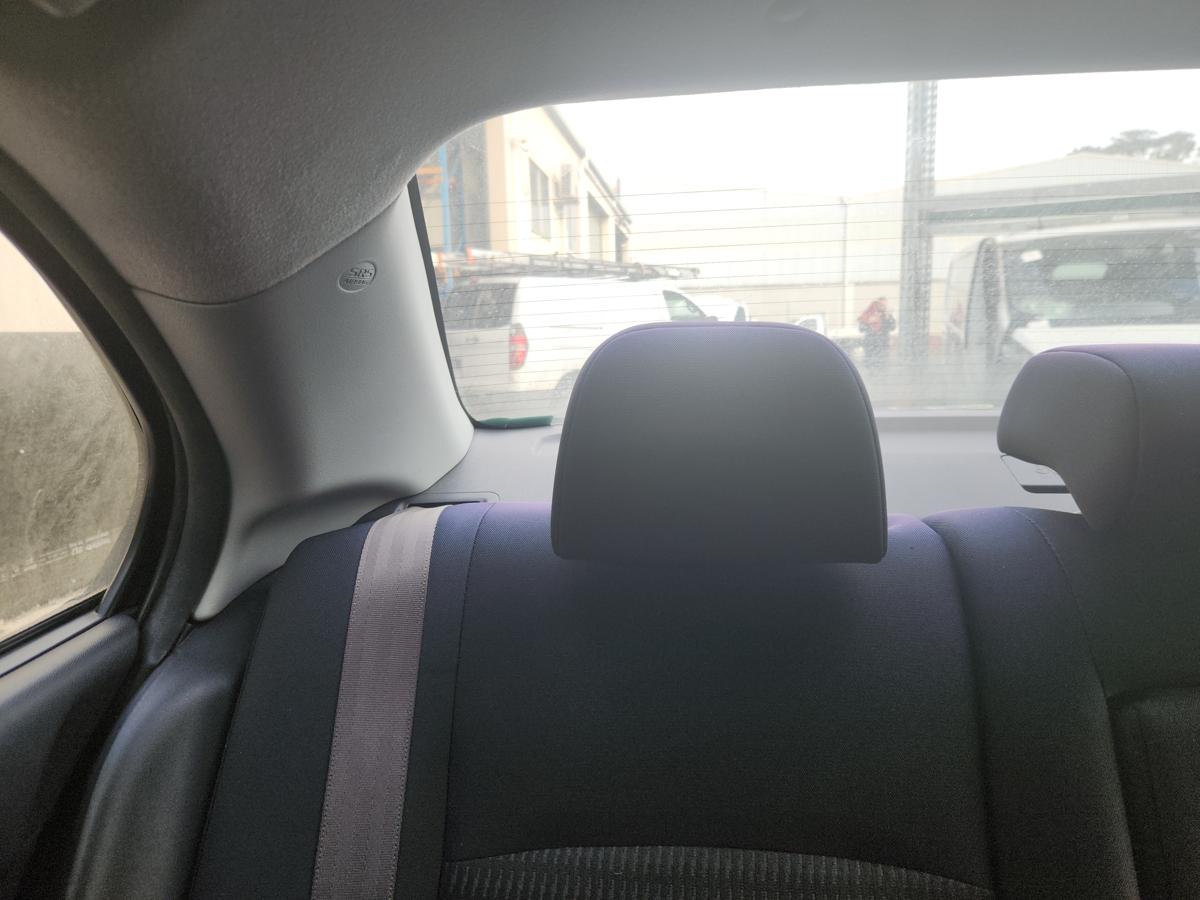 1000940233-Headrest 2nd Row Right