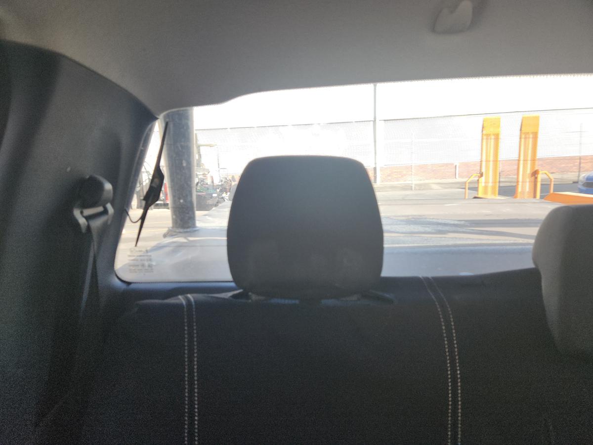 1000941582-Headrest 2nd Row Right