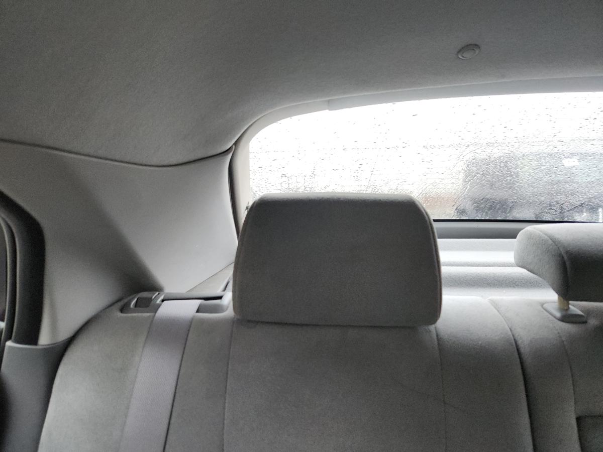 1000944973-Headrest 2nd Row Right