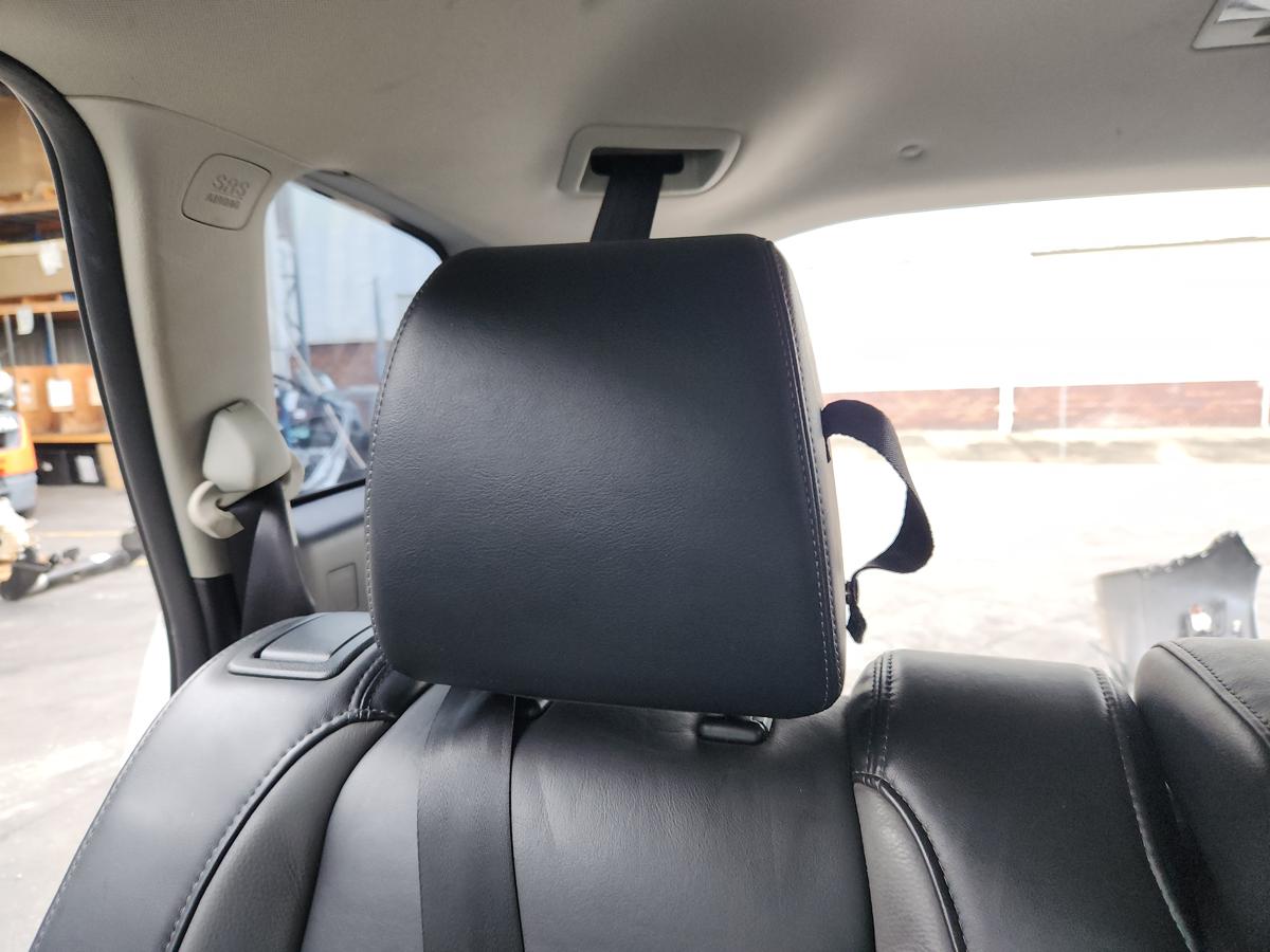 1000937526-Headrest 2nd Row Right