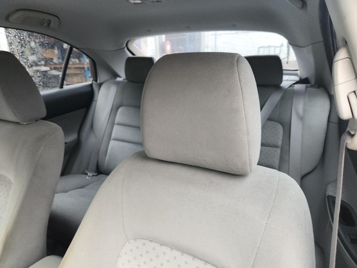 1000944970-Headrest Left Front