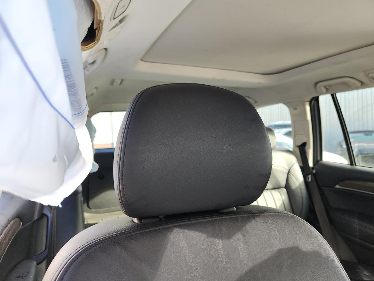 1000934455-Headrest Right Front