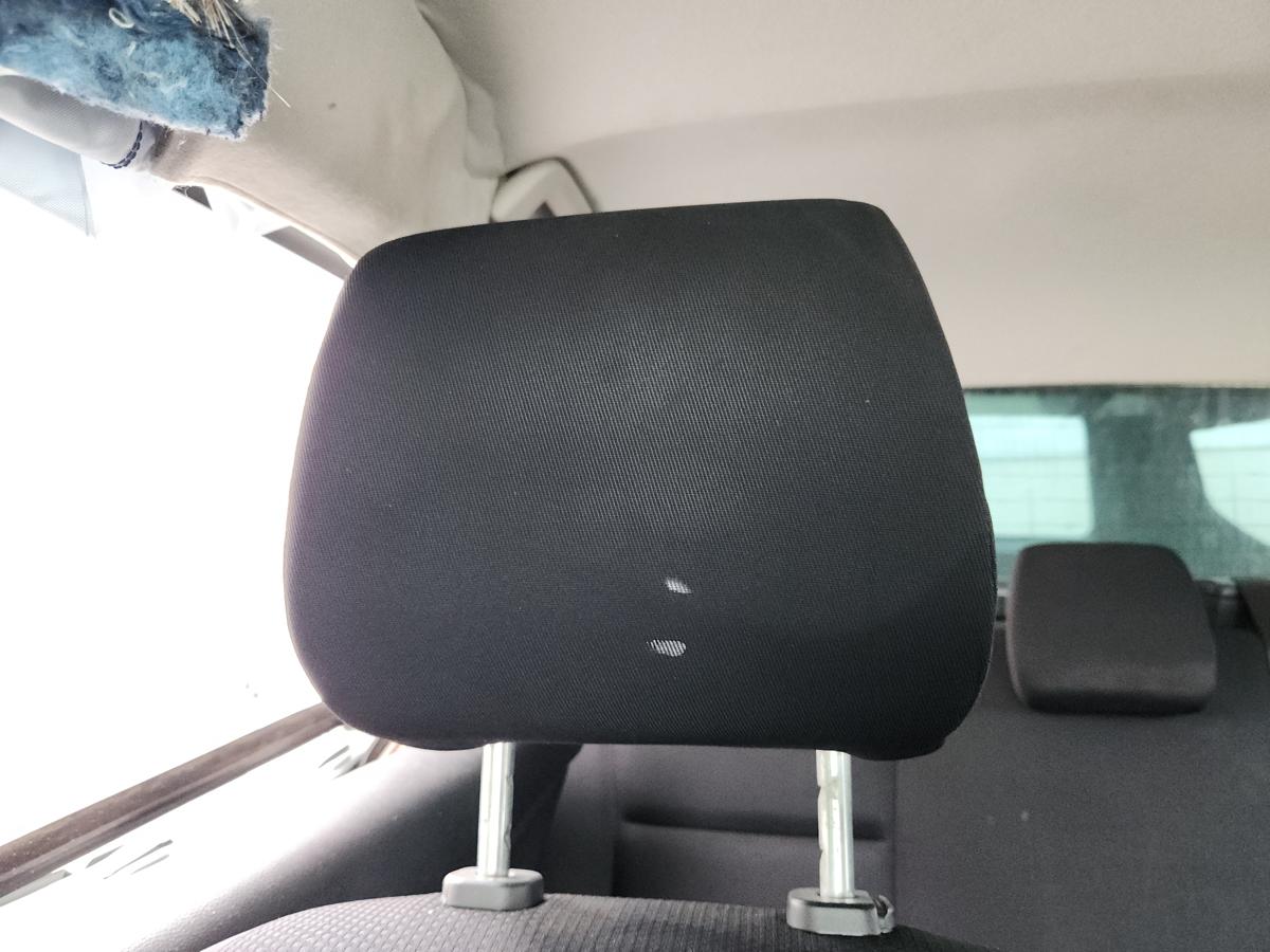 1000936457-Headrest Right Front