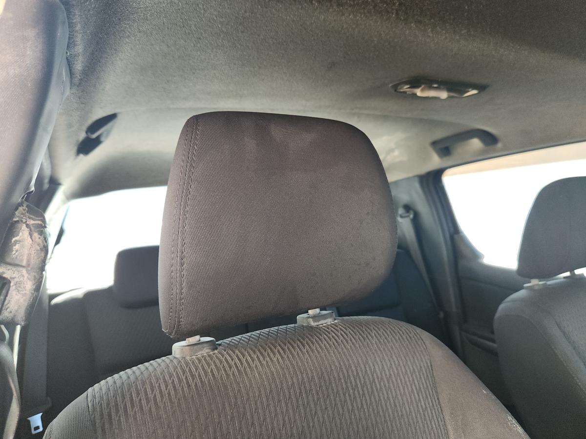 1000941903-Headrest Right Front