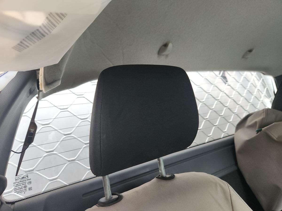 1000943264-Headrest Right Front