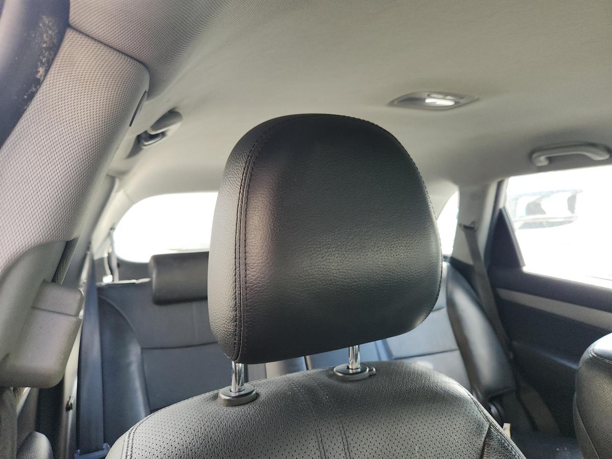 1000944375-Headrest Right Front