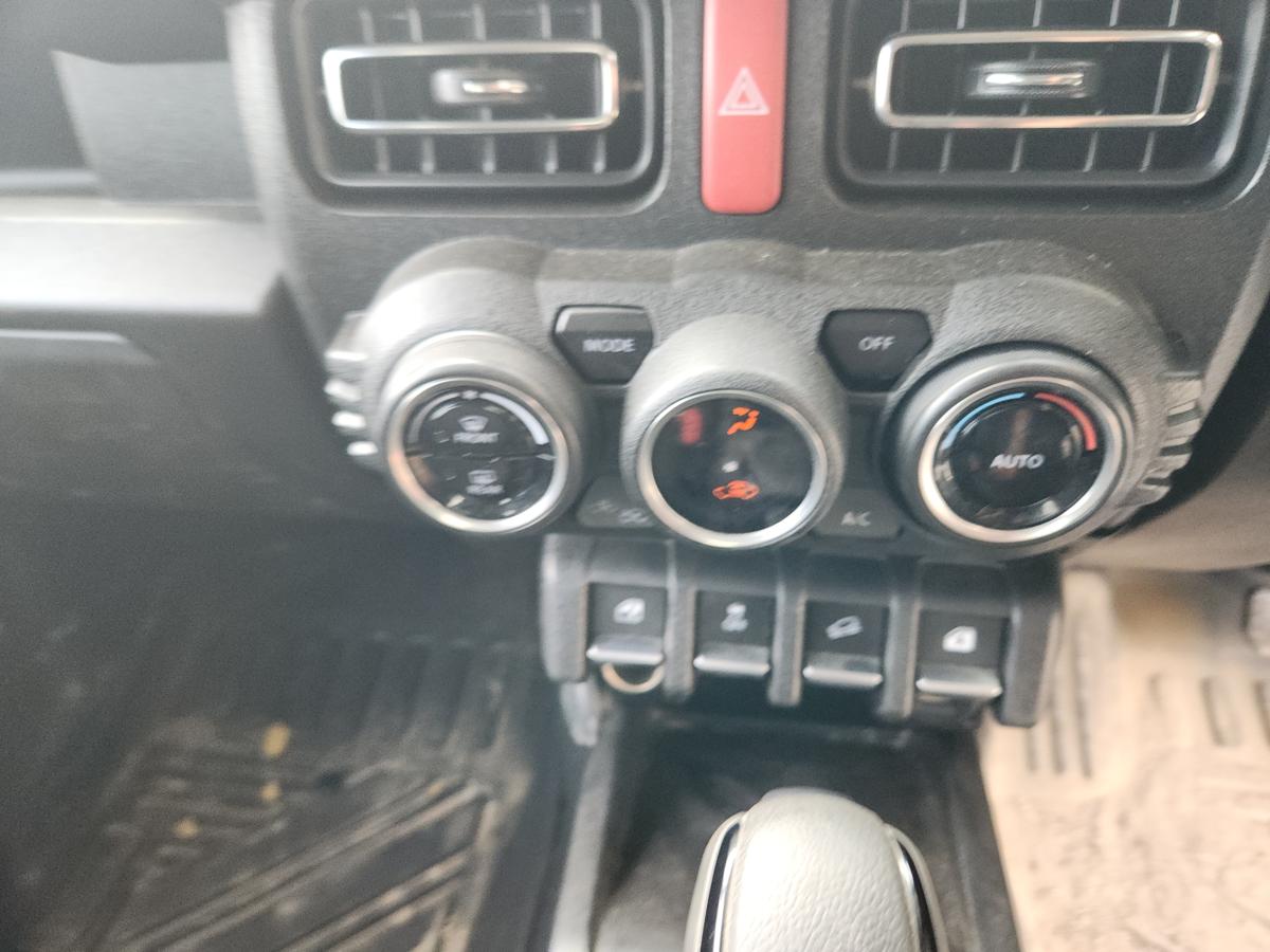 1000945478-Heater/Ac Controls