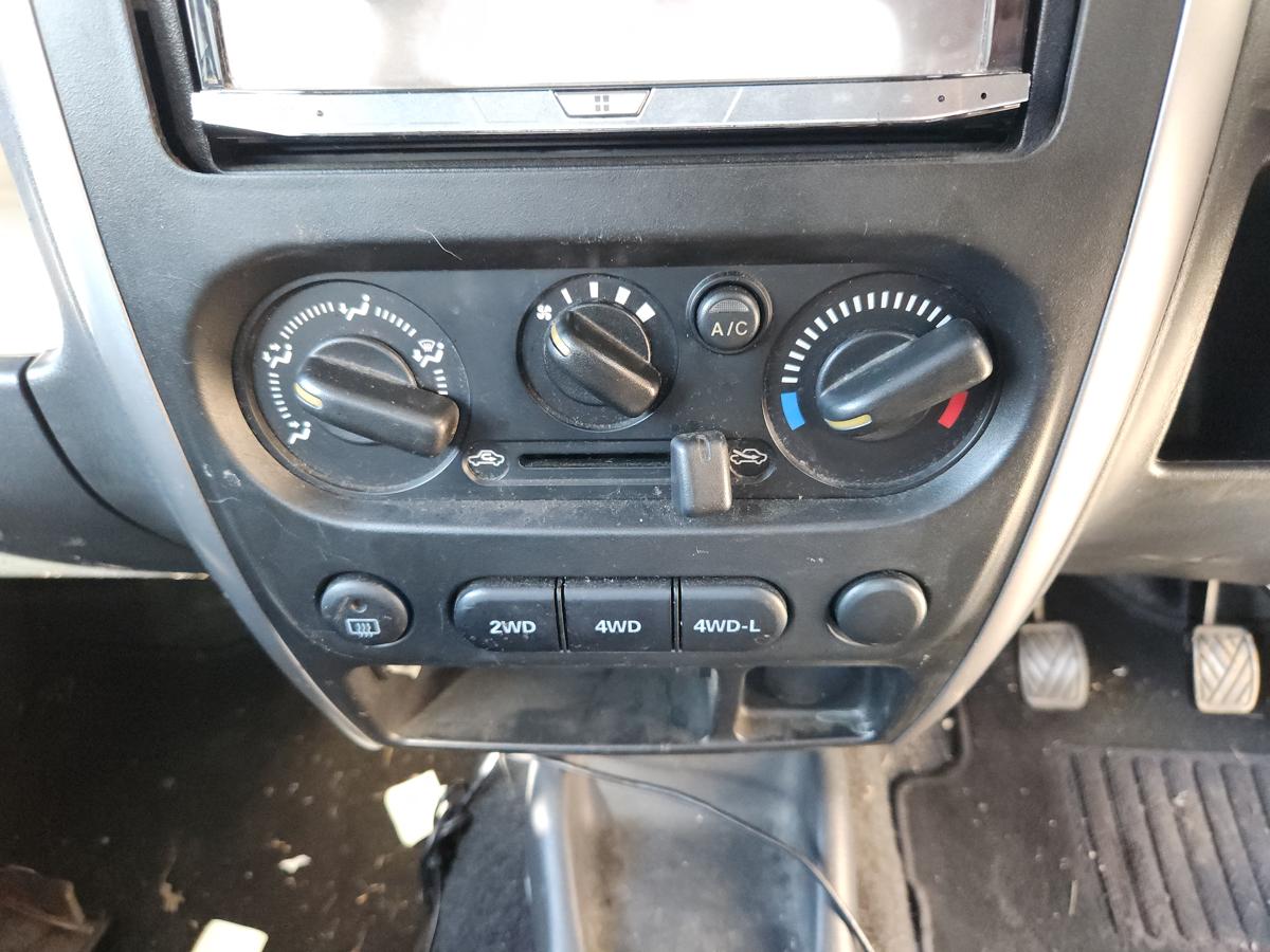 1000946384-Heater/Ac Controls