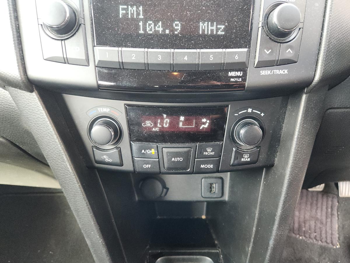 1000946641-Heater/Ac Controls
