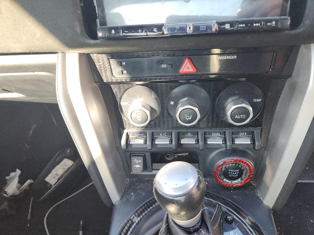 1000929167-Heater/Ac Controls