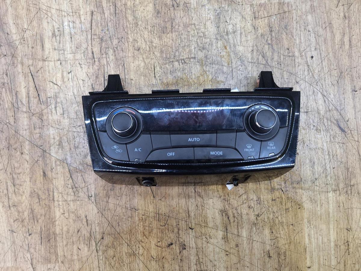 1000920686-Heater Ac Controls Front