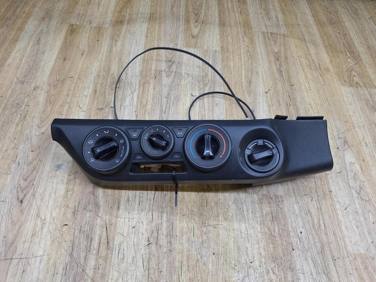 1000928743-Heater Ac Controls Front