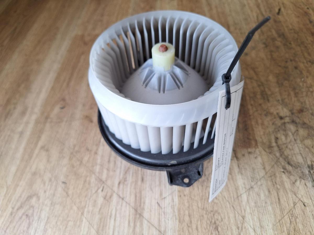 1000904945-Heater Fan Motor Top
