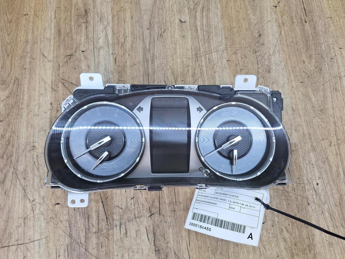 1000928138-Instrument Cluster Top