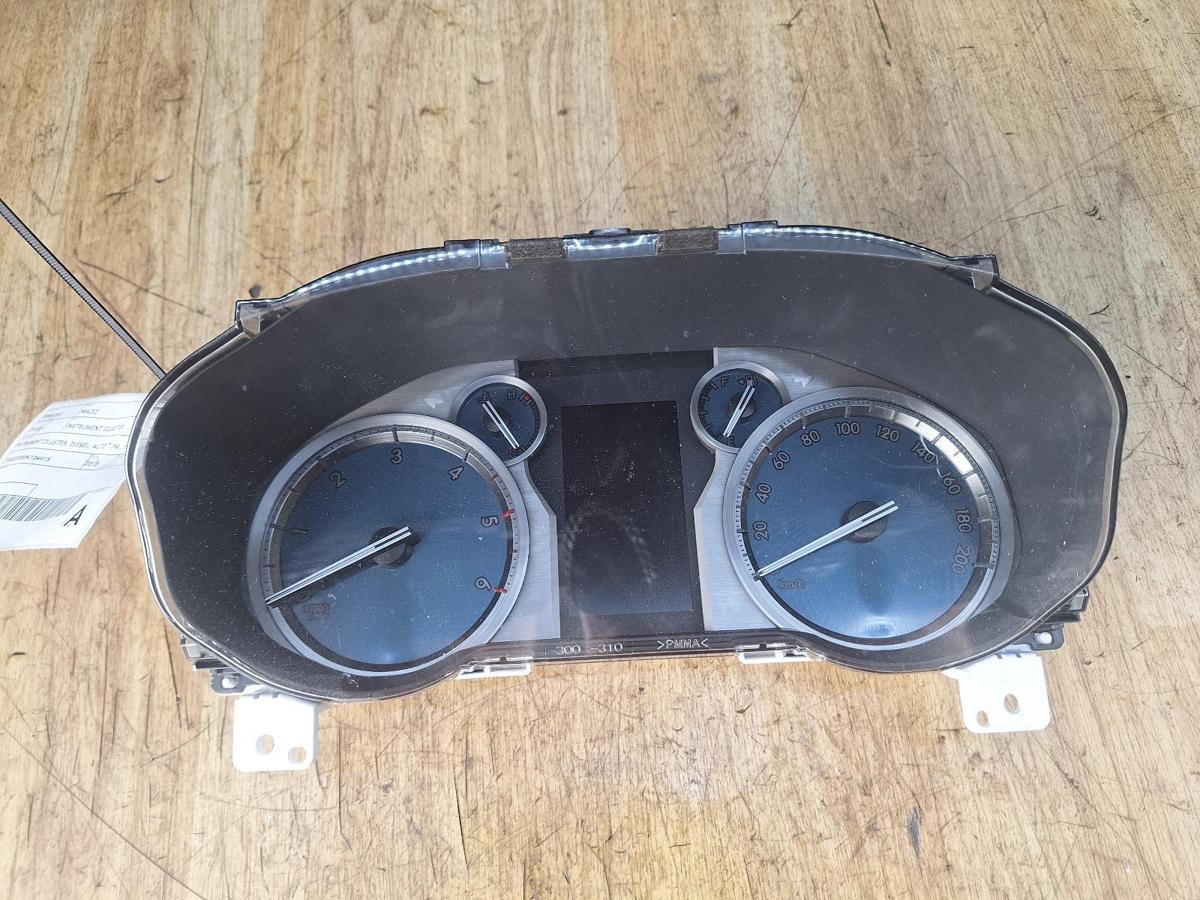 1000923181-Instrument Cluster Top