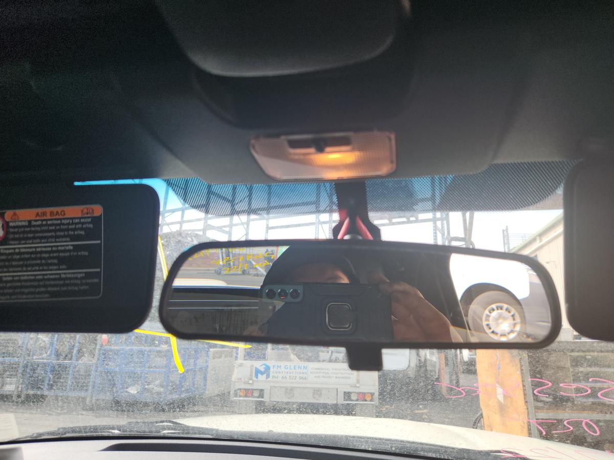 1000940356-Interior Mirror