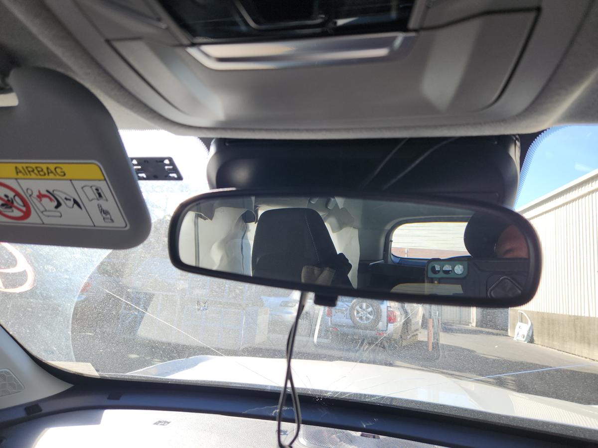 1000943853-Interior Mirror