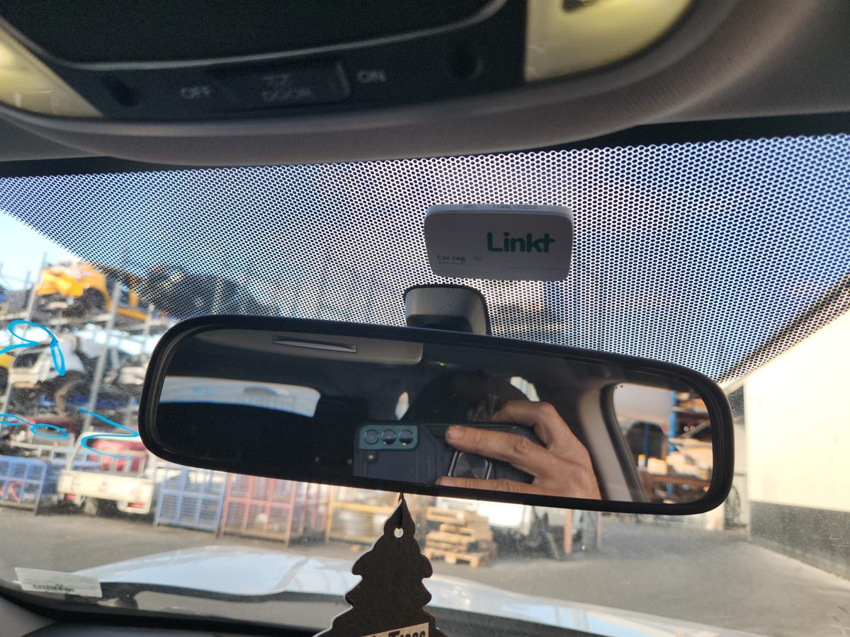 1000932168-Interior Mirror