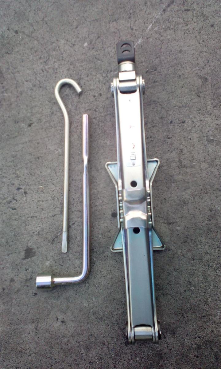 1000696563-Jack/Tool Kit