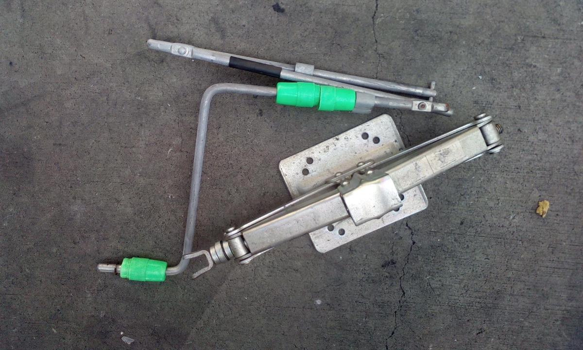 1000643372-Jack/Tool Kit
