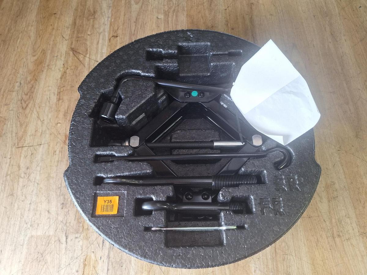 Jack/Tool Kit for KIA CERATO