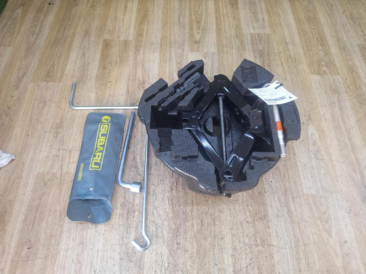 Jack/Tool Kit for SUBARU IMPREZA