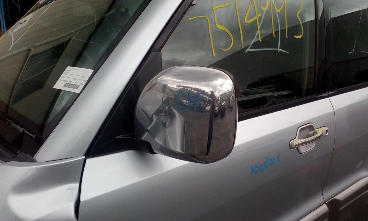 1000684551-Left Door Mirror