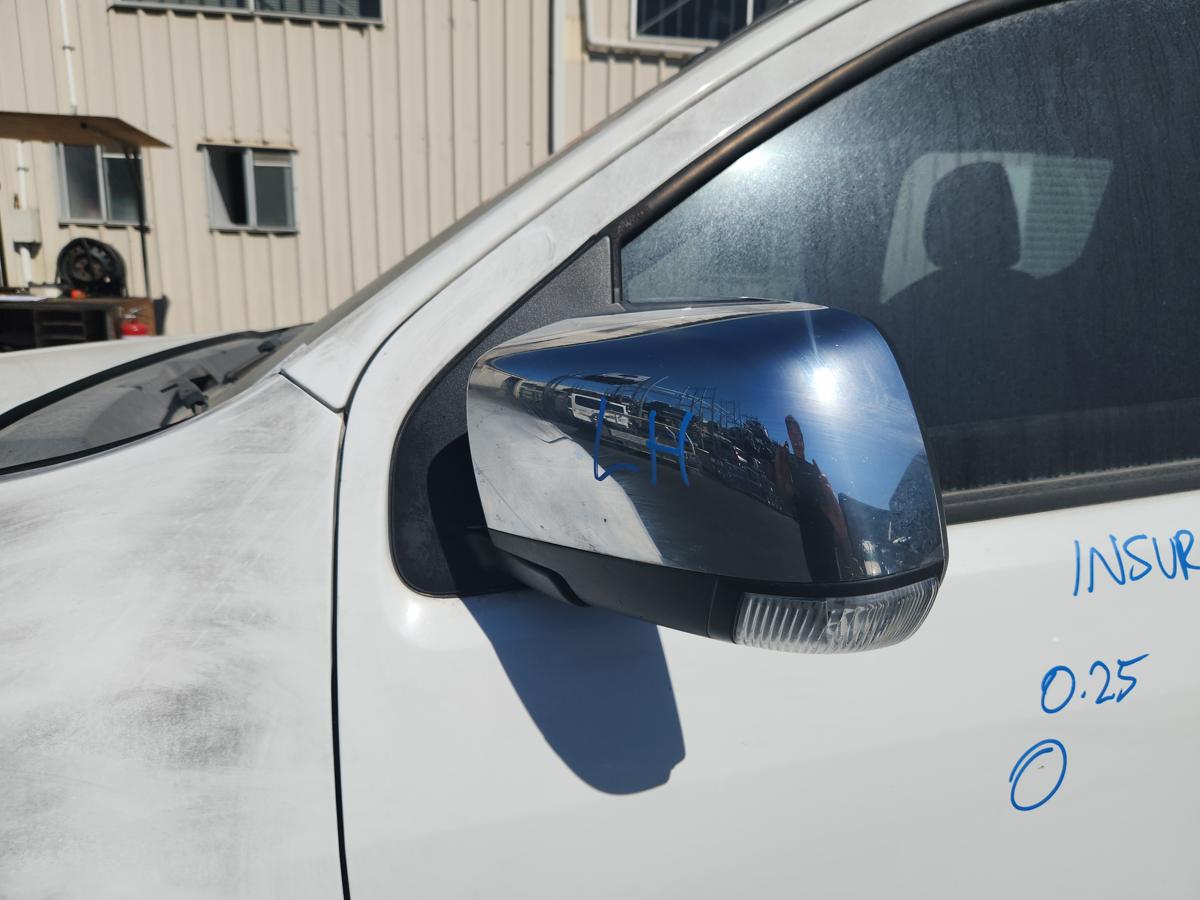 1000940689-Left Door Mirror
