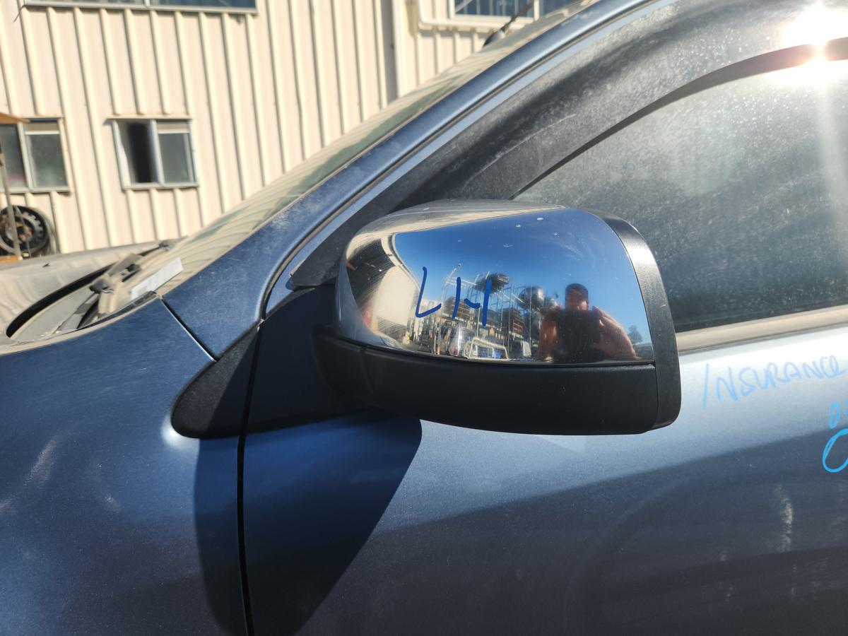 1000941832-Left Door Mirror