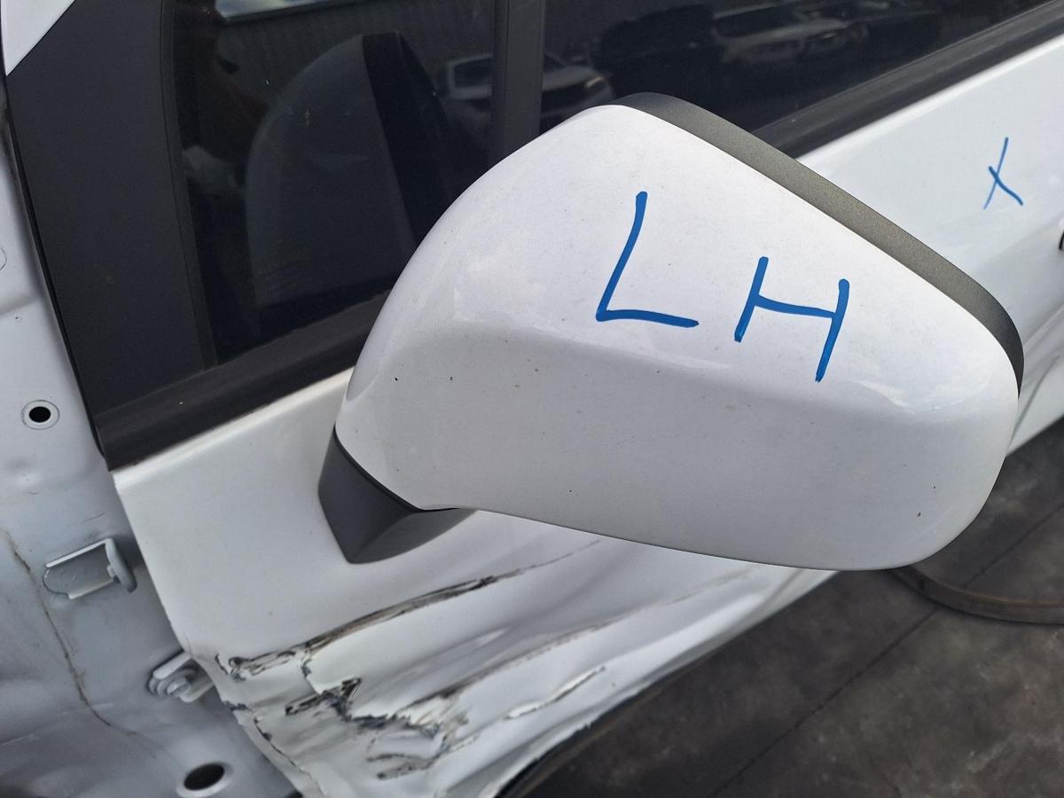 1000738142-Left Door Mirror