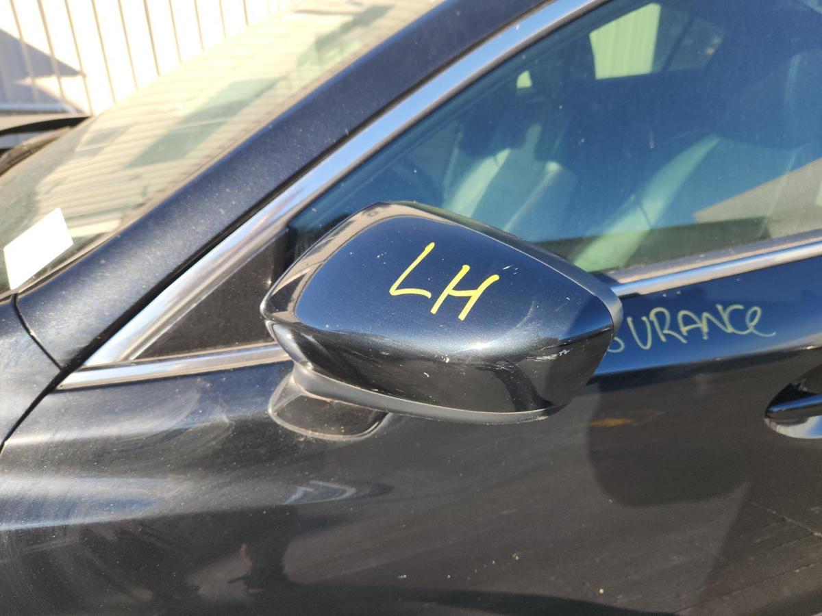 1000856784-Left Door Mirror