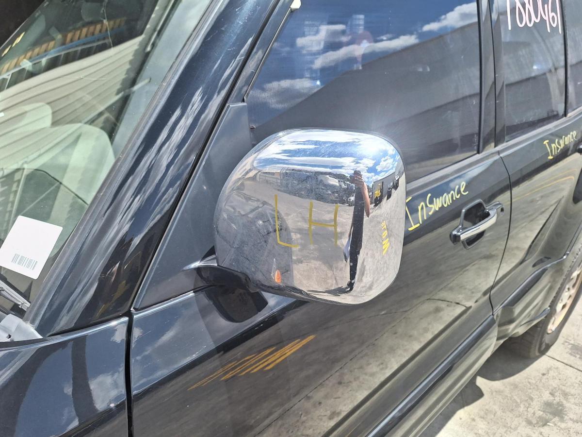 1000753042-Left Door Mirror