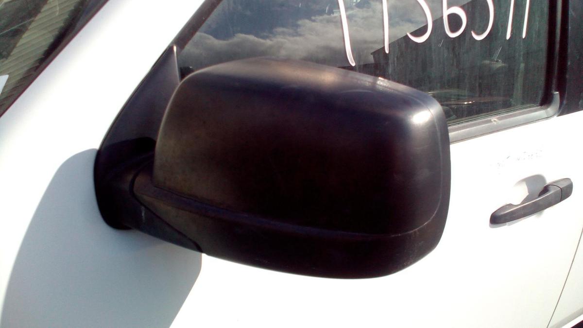 1000719130-Left Door Mirror