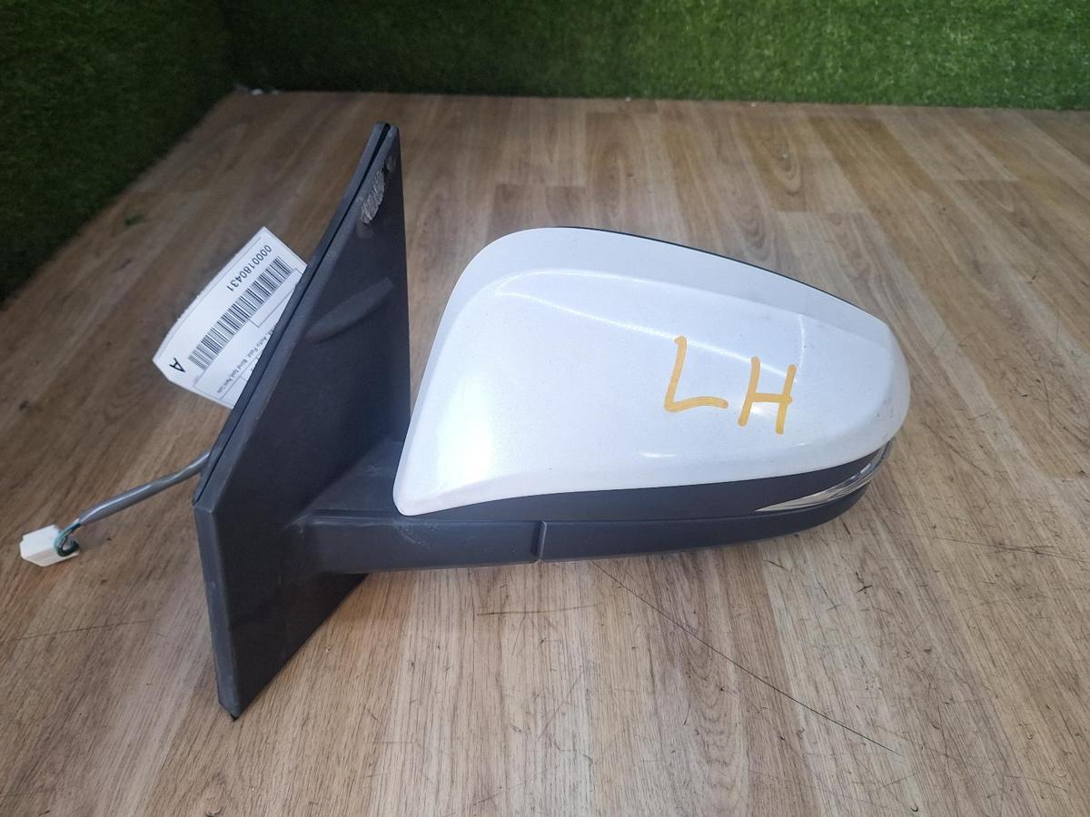 1000894102-Left Door Mirror Back