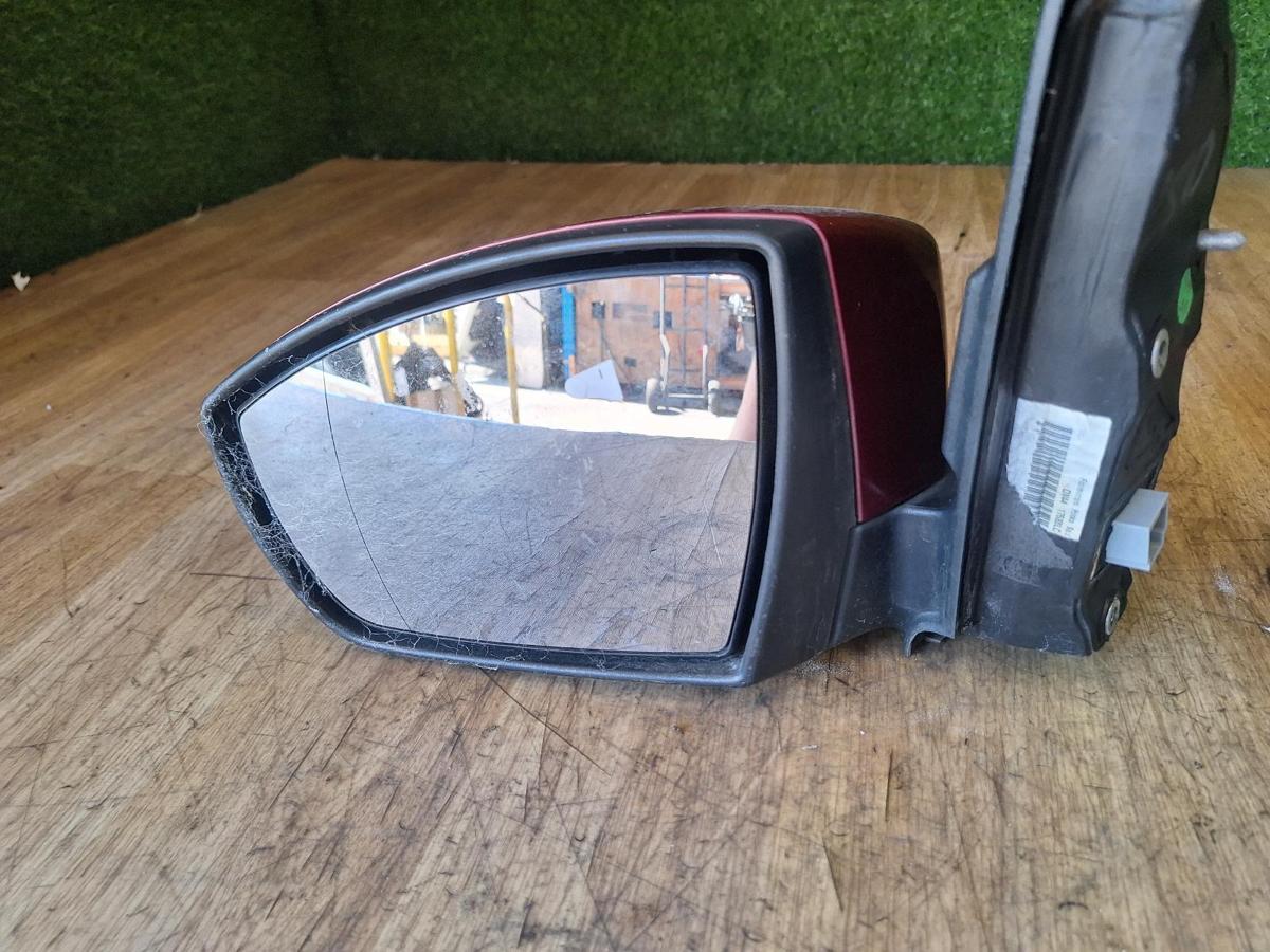 1000905751-Left Door Mirror Front