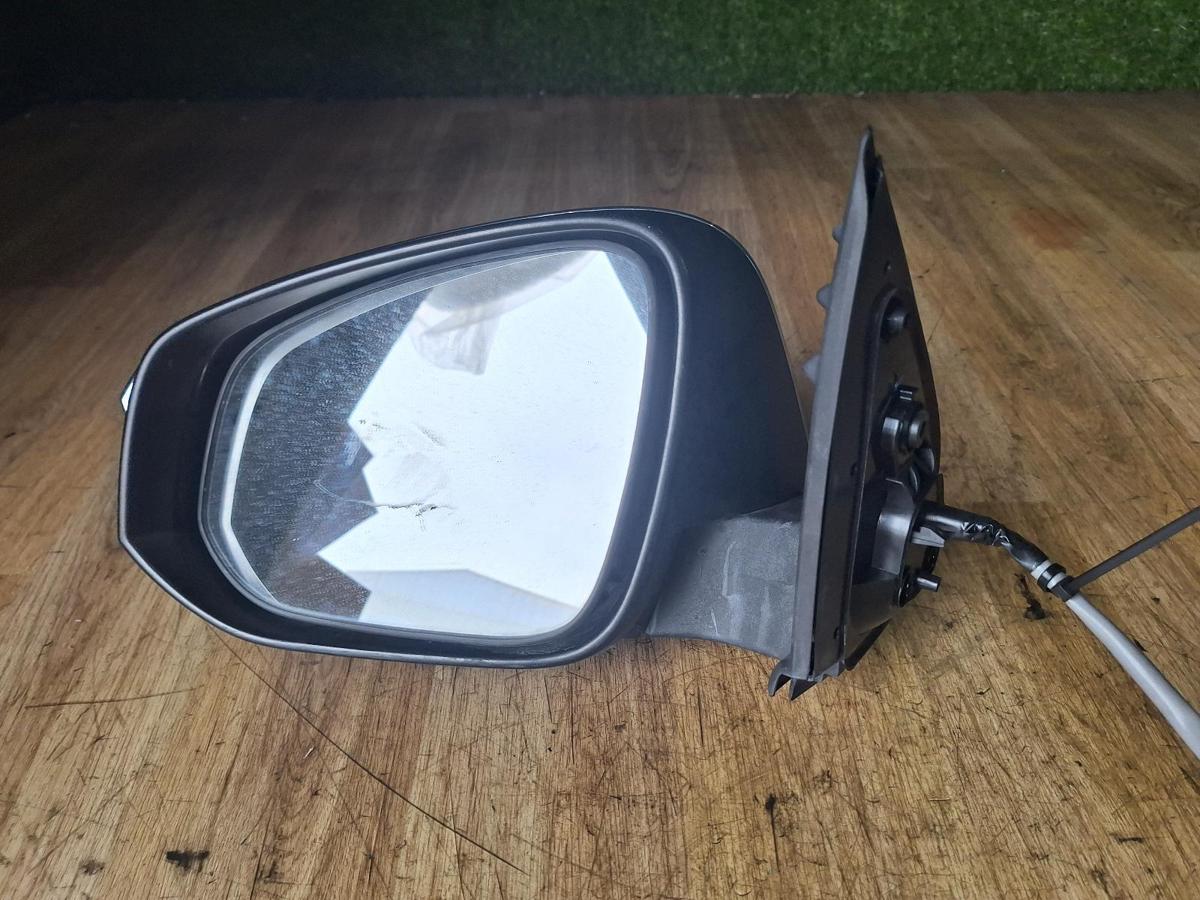 1000901027-Left Door Mirror Front