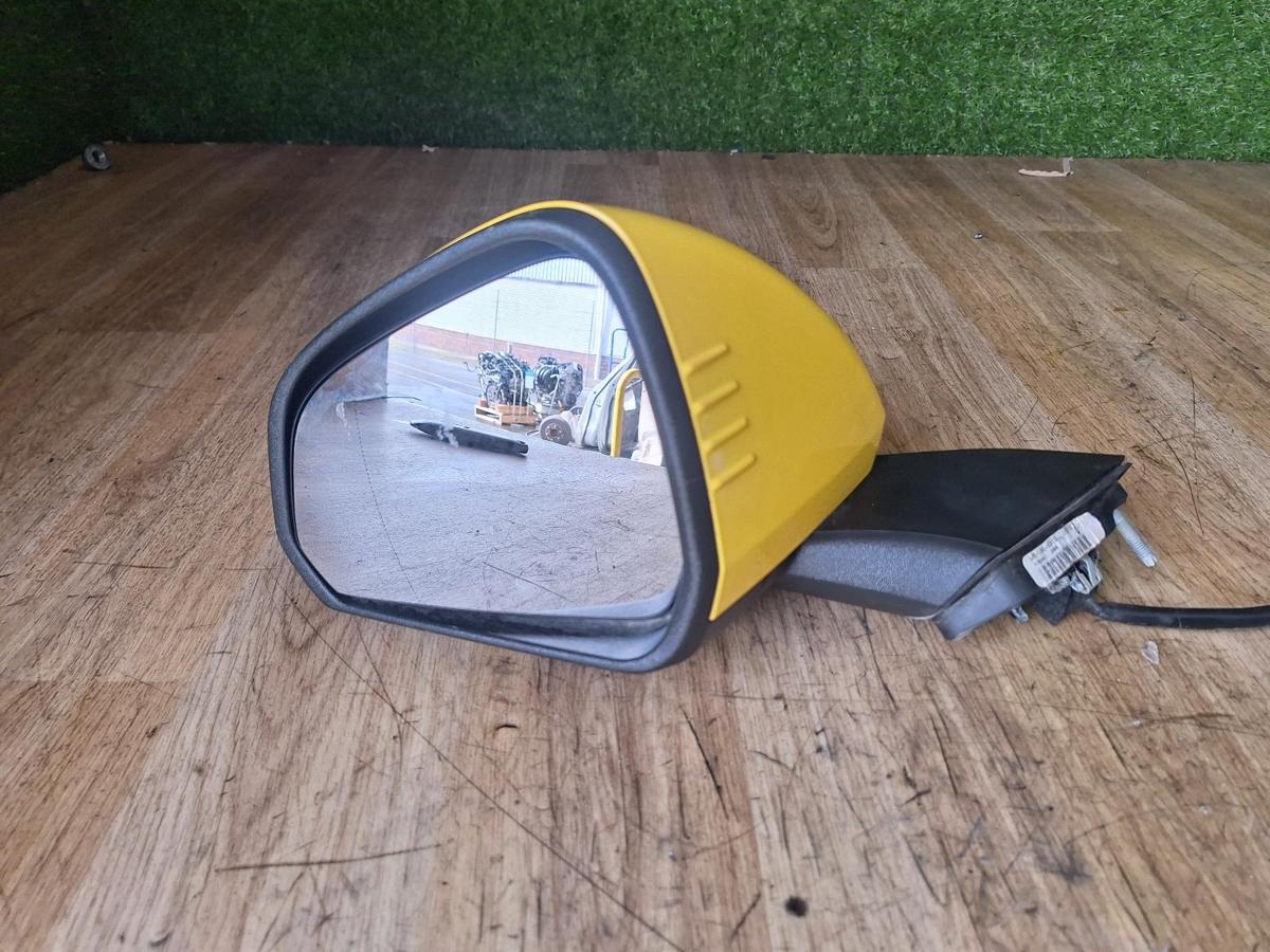 1000911156-Left Door Mirror Front