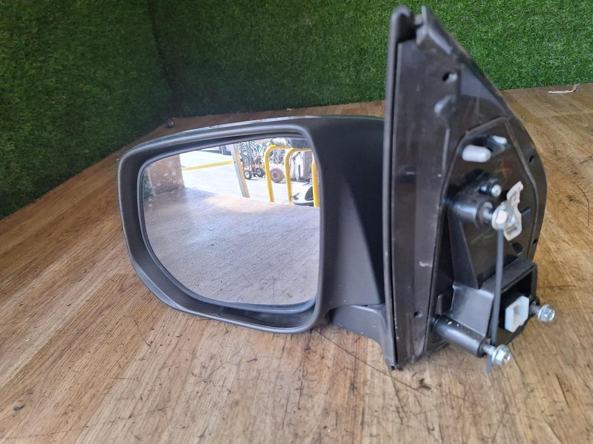 1000911507-Left Door Mirror Front