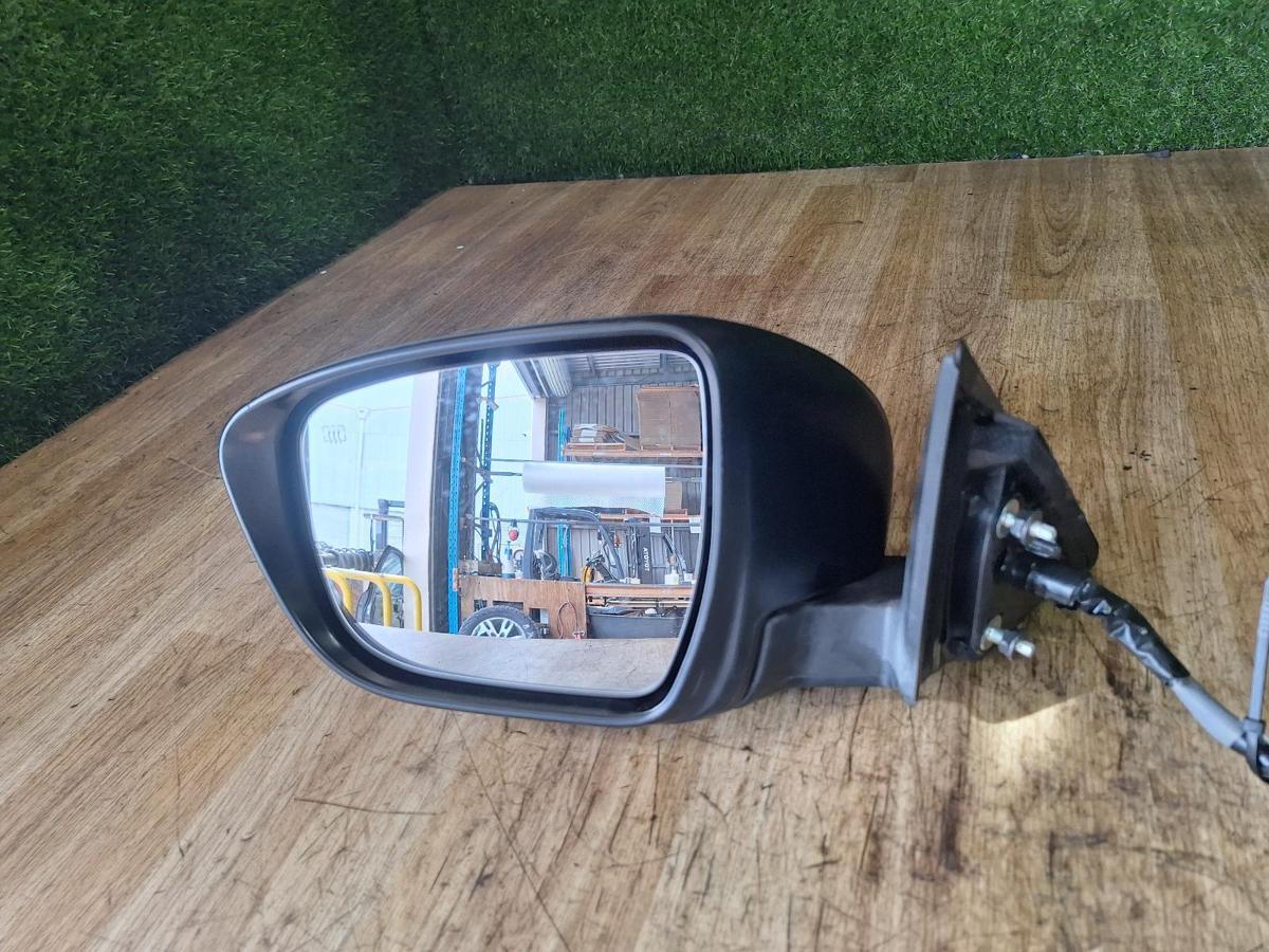 1000917655-Left Door Mirror Front