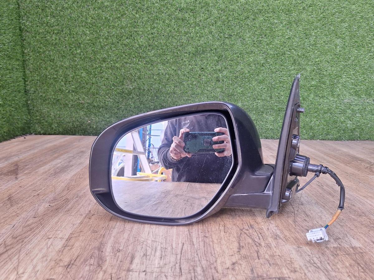 1000921037-Left Door Mirror Front