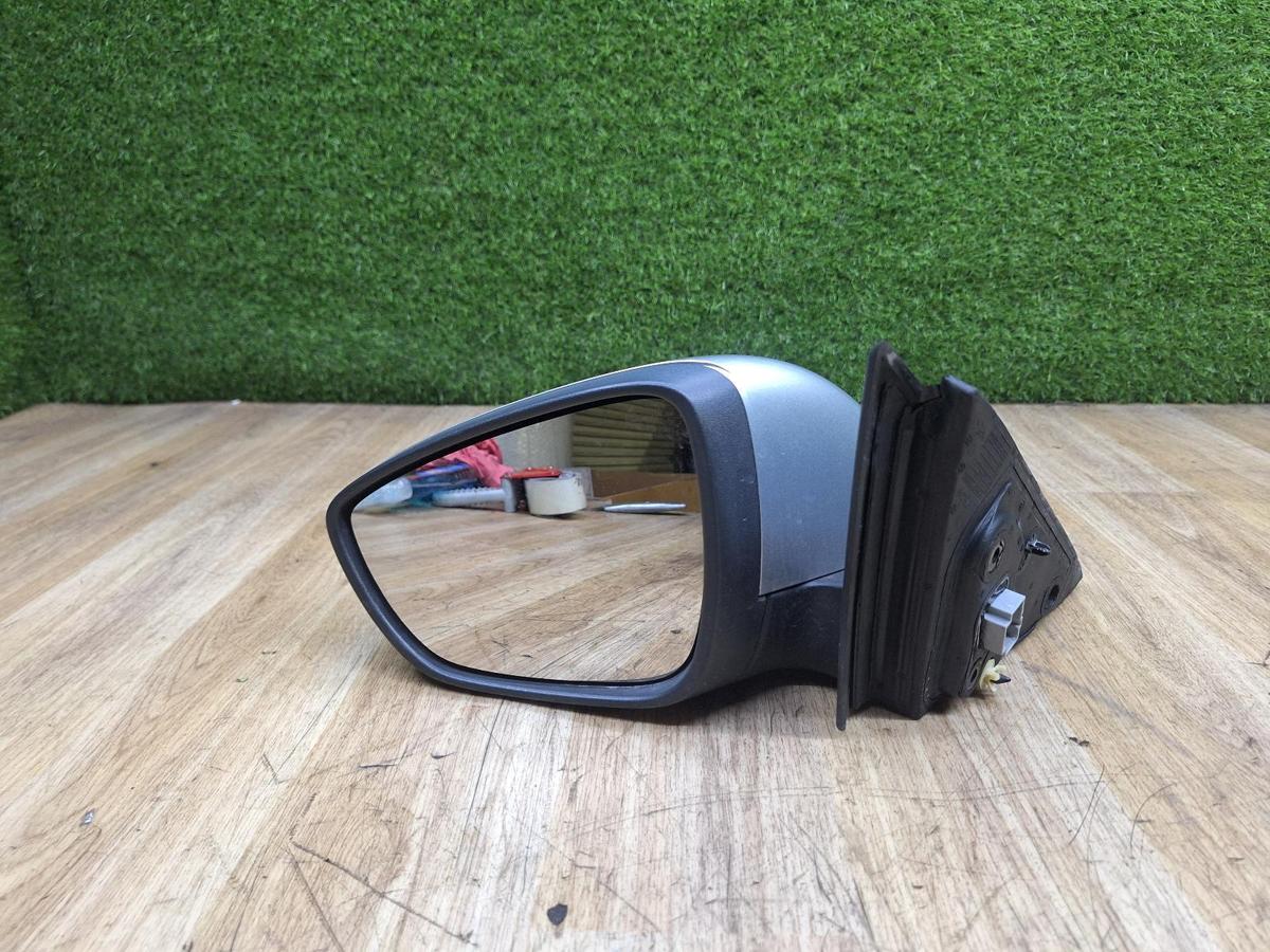 1000932977-Left Door Mirror Front