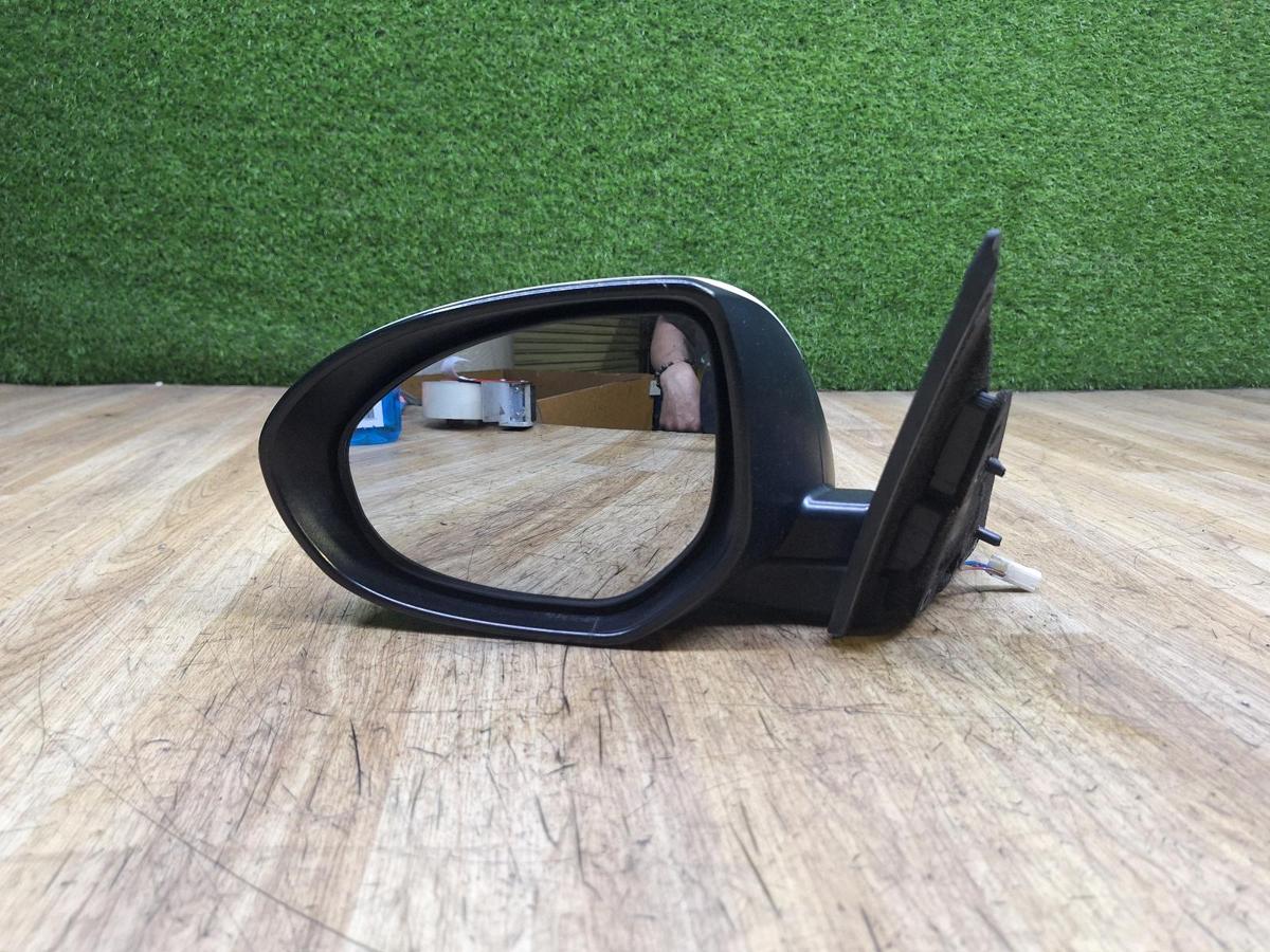 1000934636-Left Door Mirror Front