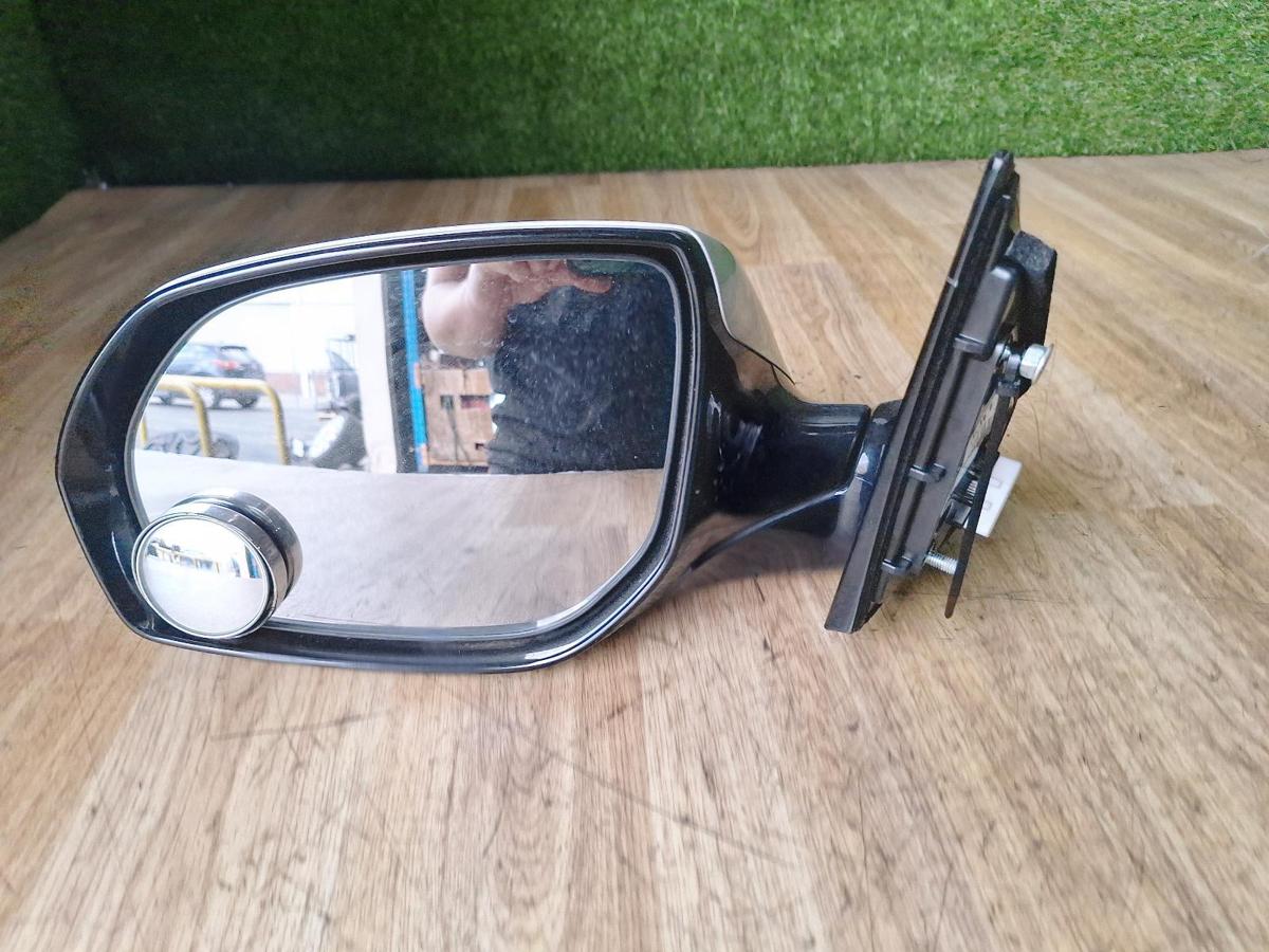 1000890013-Left Door Mirror Front