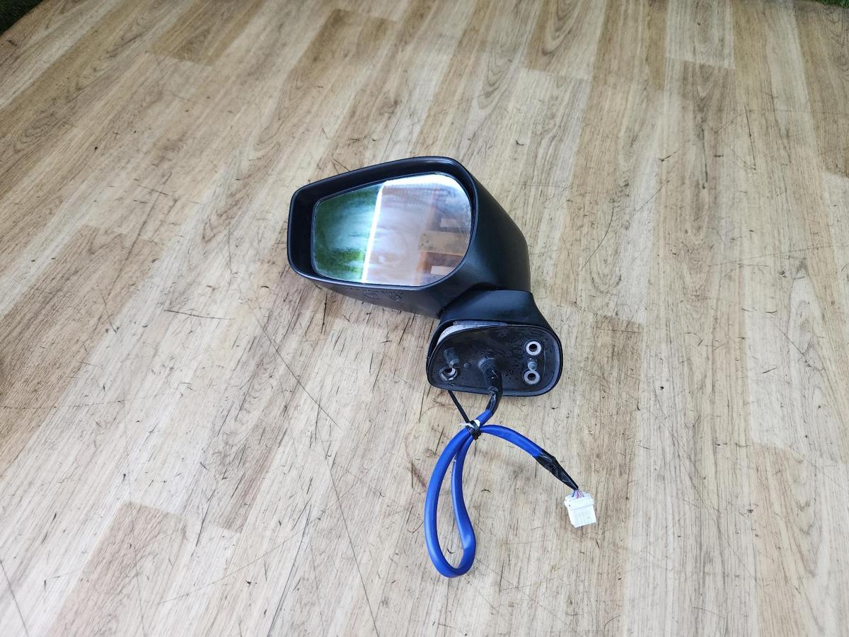 1000929403-Left Door Mirror Front