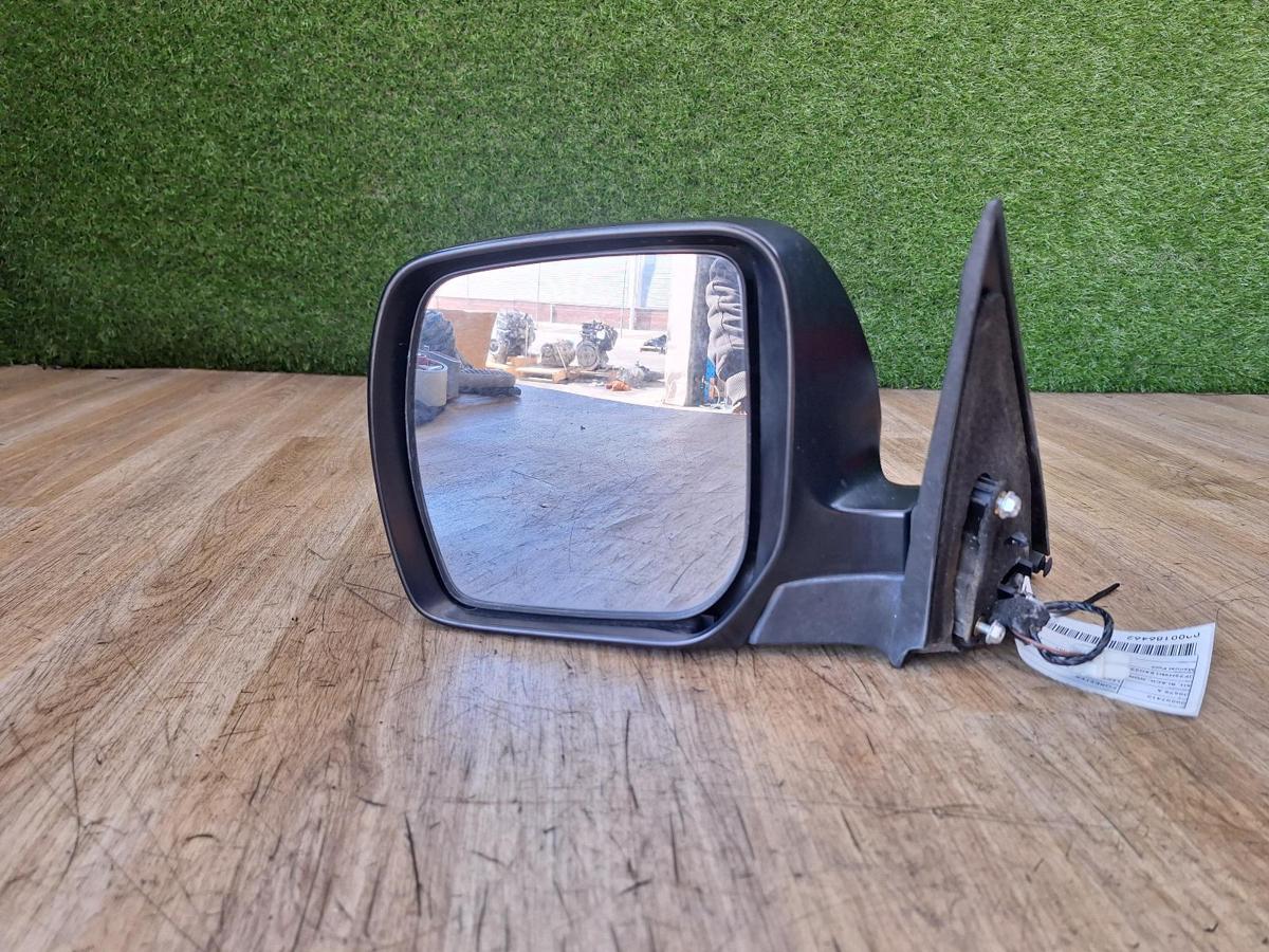 1000931557-Left Door Mirror Front